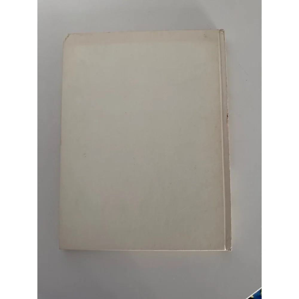 Pillsbury's Bake Off Main Dish‎ Cook Book Vintage Hardcover Recipes Favorites